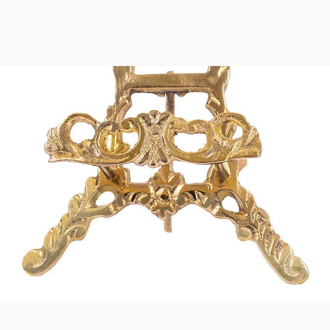 35508-gold-ornate-brass-easel-